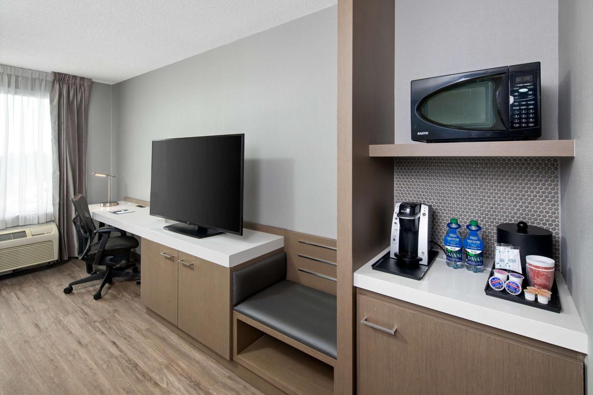 Hilton Garden Inn Halifax Airport Enfield Eksteriør bilde